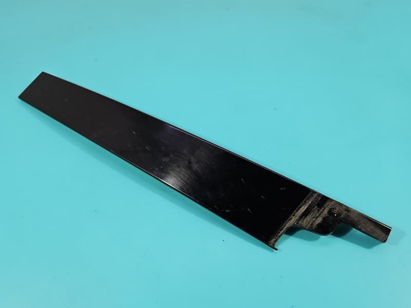 Listwa drzwi przód prawa Vw Golf Sportsvan 510837902C