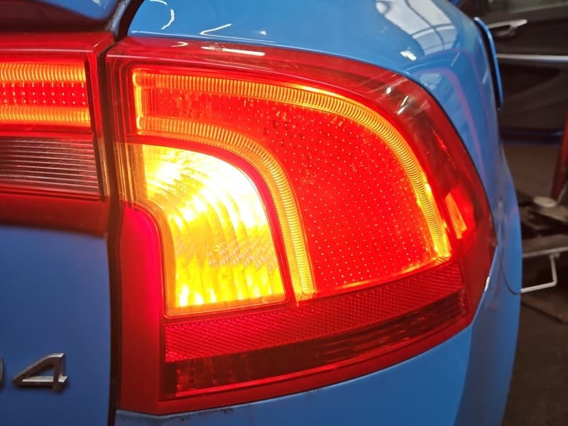 Lampa tył prawa błotnika VOLVO S60 II 10- sedan EUROPA 31395931