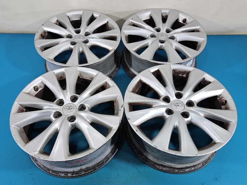 Felga aluminiowa 18" komplet alufelgi felgi Toyota Rav4 IV