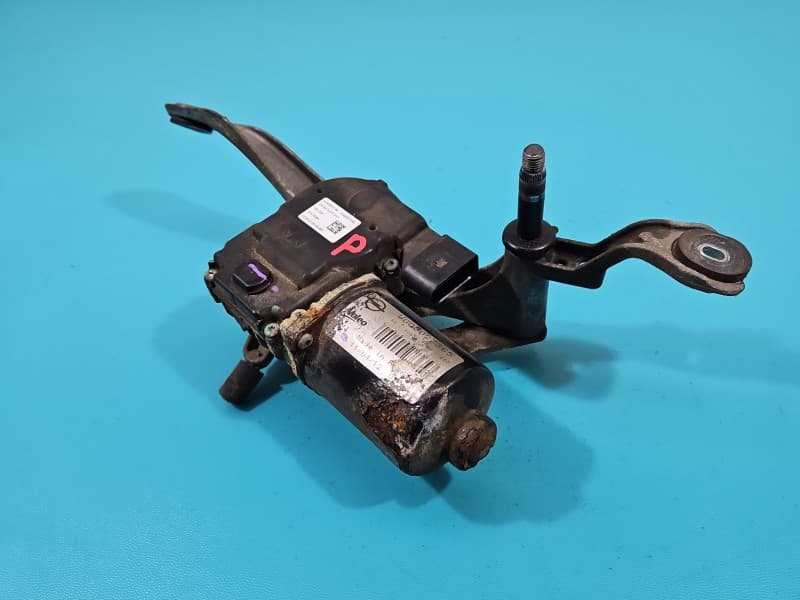 Silniczek Silnik wycieraczek przód Opel Zafira C Prawy. Korozja na obudowie silniczka 4PIN W000027365