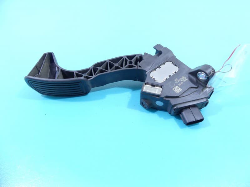 Pedał gazu potencjometr Toyota Auris II 1,6 16V 78110-02120