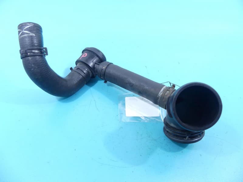 Rura Porsche Cayenne I 9P 4,8 V8 Turbo 4851 06A145710P 7L5145368B 7L5145676C przewód Z ZAWOREM 06A145710P / INTERCOOLERA