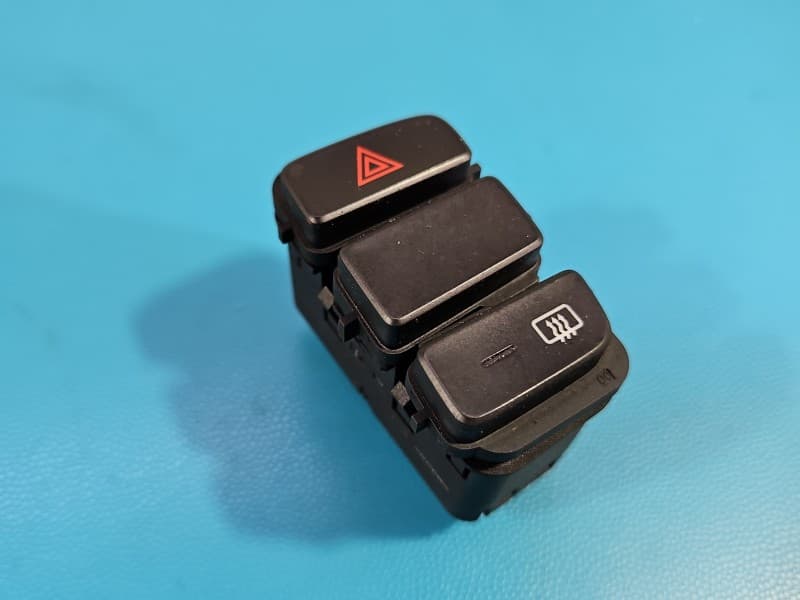 Przełącznik świateł awaryjnych Skoda Citigo 11-19 1ST927140K