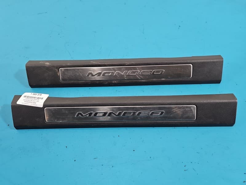 Listwa dekor deski Ford Mondeo Mk5 DS73-F13200-LAW DS73-F13201-FBW komplet
