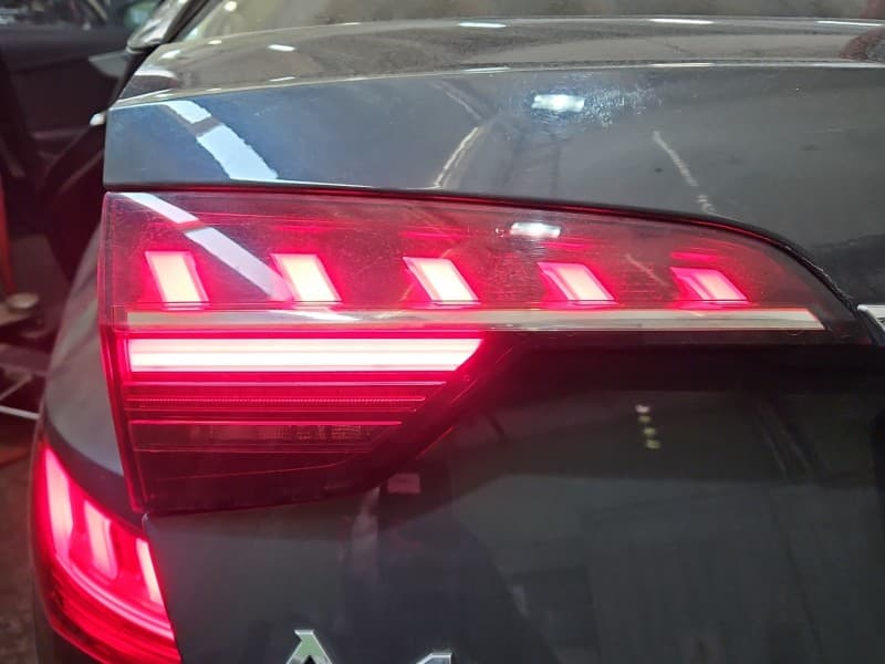 Lampa tył lewa klapy Audi A4 B9 kombi EUROPA 8W9945093AA 81840101