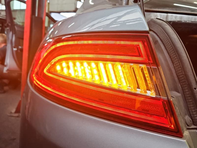 Lampa tył lewa błotnika JAGUAR XF I X250 sedan EUROPA VPCX2X-13A518-AG CX23-13404-AD