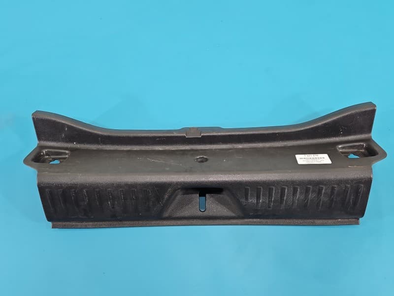 Osłona ZAŚLEPKA PLASTIK pasa tył bagażnika MERCEDES W176 A1766900241