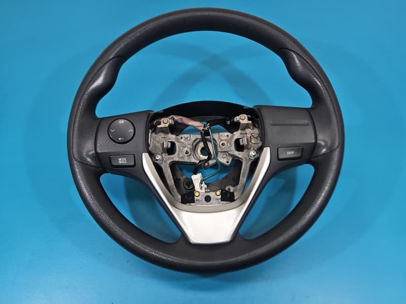 Kierownica Toyota Corolla E16 E18 13-