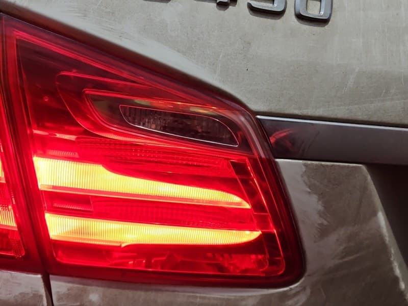 Lampa tył lewa klapy Mercedes GL II X166 HB EUROPA A1668201164
