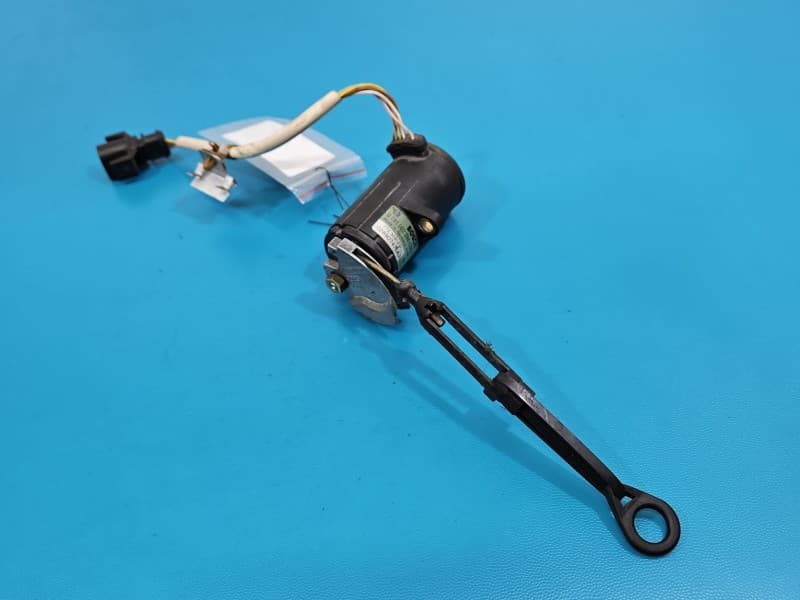 Pedał gazu potencjometr Vw Passat B5 1,9 tdi 0281002286 028907475AJ