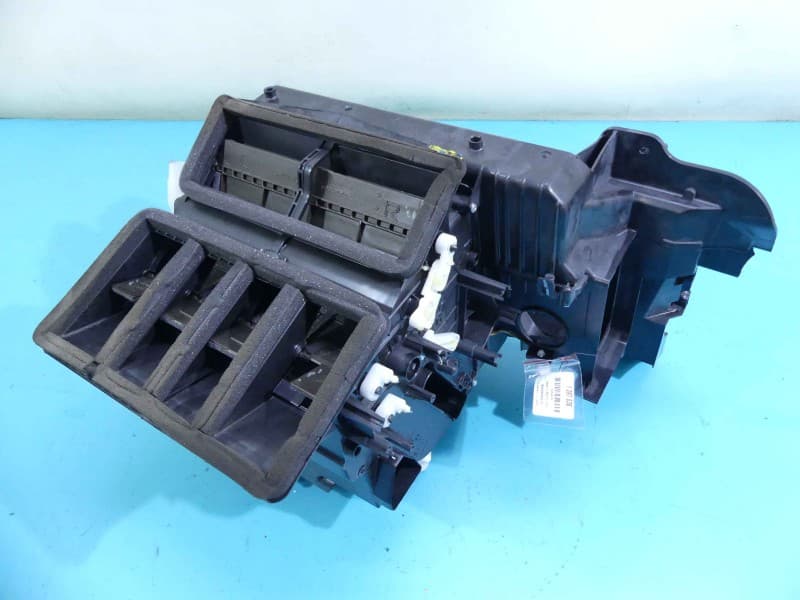 Obudowa Mazda 3 III BM 13-18 2,0 16v GA041BJS7 NAGRZEWNICY