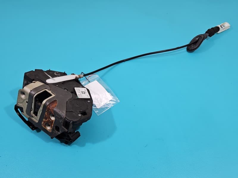 Zamek przód prawy Ford Mondeo Mk5 EUROPA 4pin BM5A-A21812-BG