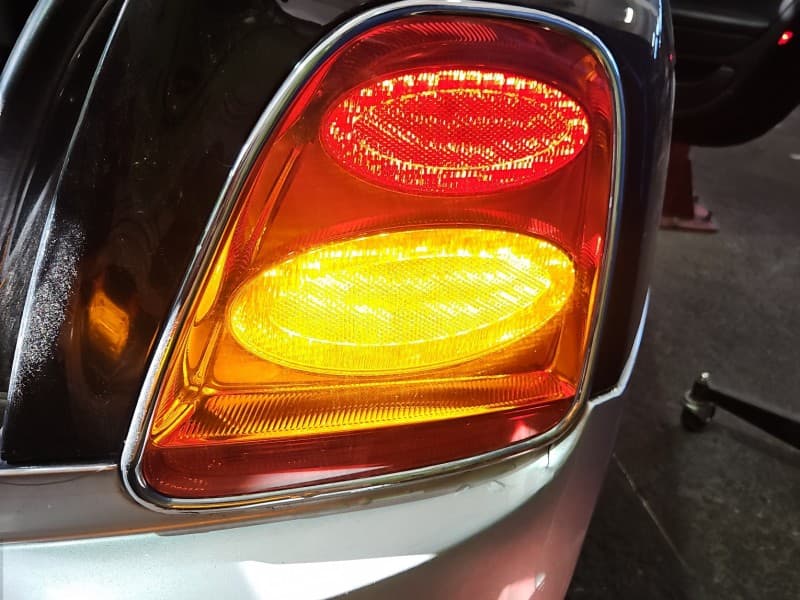 Lampa tył prawa błotnika Bentley Continental I 05-13 sedan EUROPA 3W5945096F