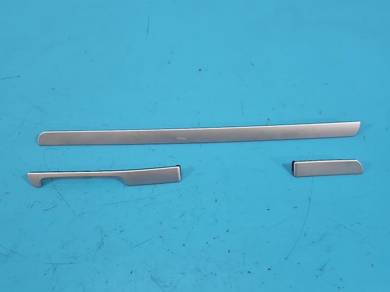 Listwa dekor deski Vw Scirocco III 08- 1K1858419 1K1858120 1K1858529 3 sztuki