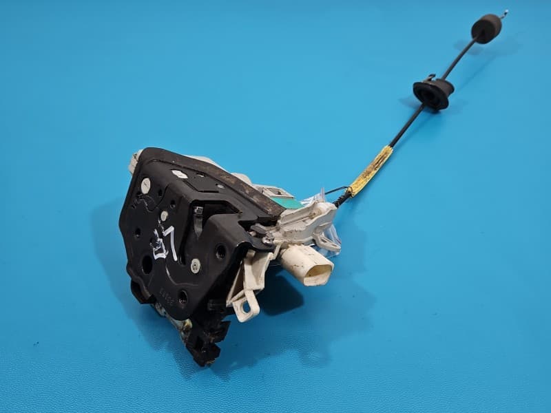 Zamek przód lewy AUDI Q5 8R 08- EUROPA 6pin 8J1837015D