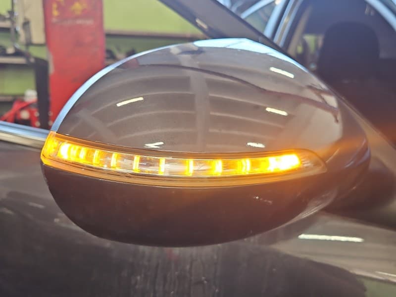 Lusterko prawe Kia Sportage III 10-15 Rysy, malowana obudowa 9pin. Składane elektrycznie grafitowe Be europa