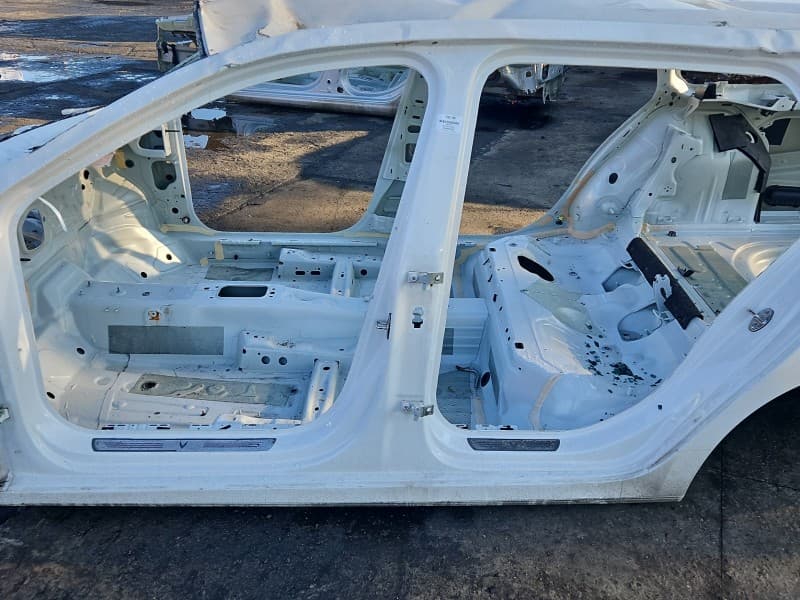 Próg lewy SŁUPEK ŚRODKOWY B Skoda Octavia IV kombi 5d LF9E
