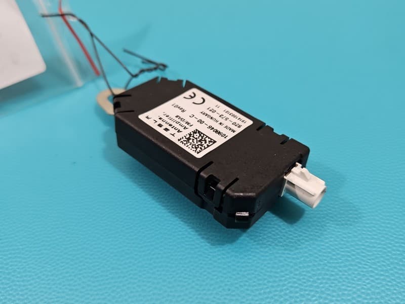 Sterownik moduł ANTENY Tesla Model 3 17- 1098046-00-C