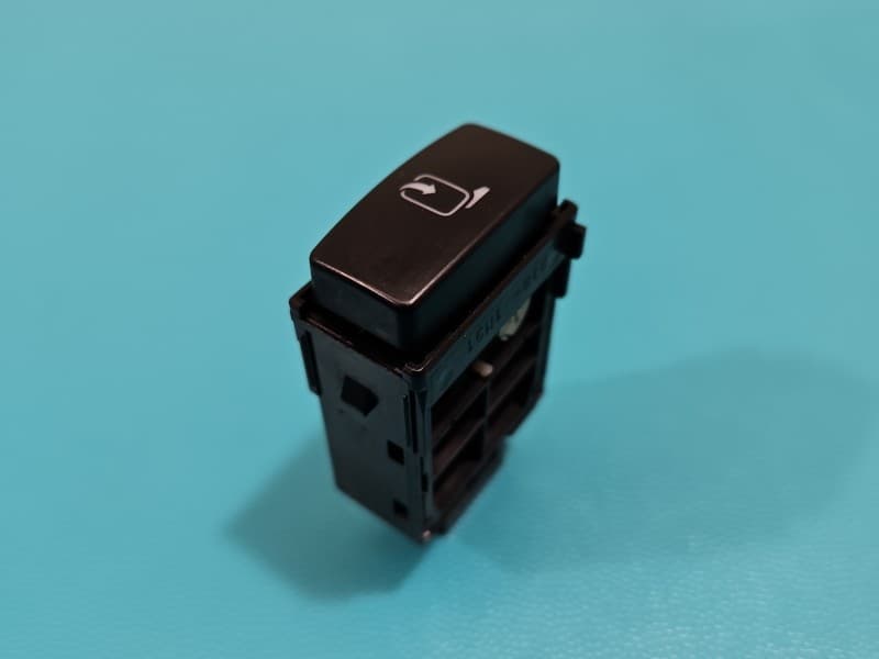 Przełącznik składania lusterek Toyota Land Cruiser J200 07- 153918