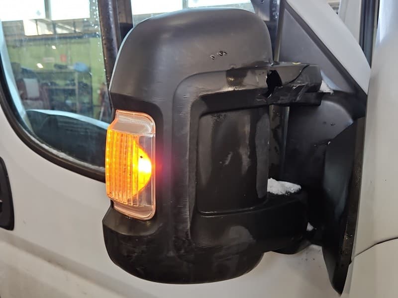 Lusterko prawe Fiat Ducato IV uszkodzona obudowa, 8pin,krótkie ramie europa