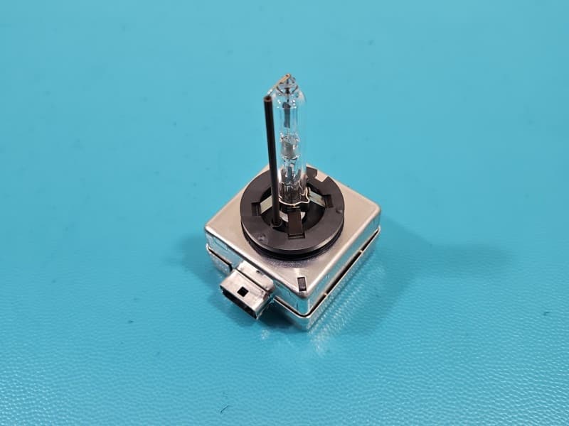 ŻARNIK STARTER ZAPŁONNIK CEWKA XENON Vw Passat CC