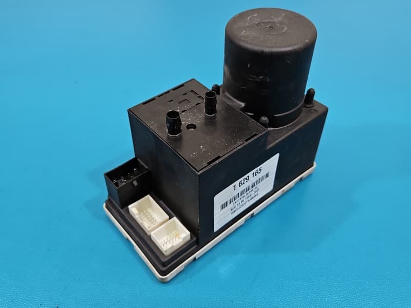Pompka centralnego zamka Audi A4 B5 8D0862257B