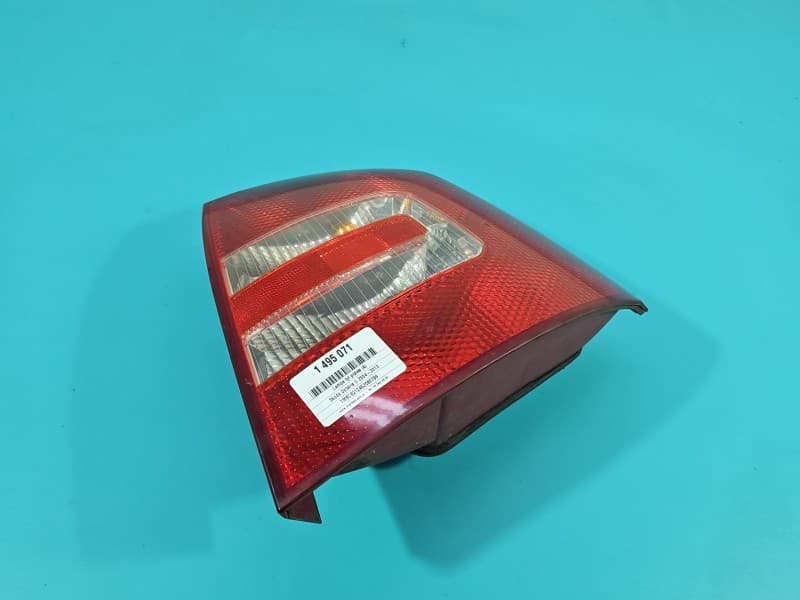 Lampa tył prawa błotnika Skoda Octavia II HB EUROPA 4SHX-13440-AA