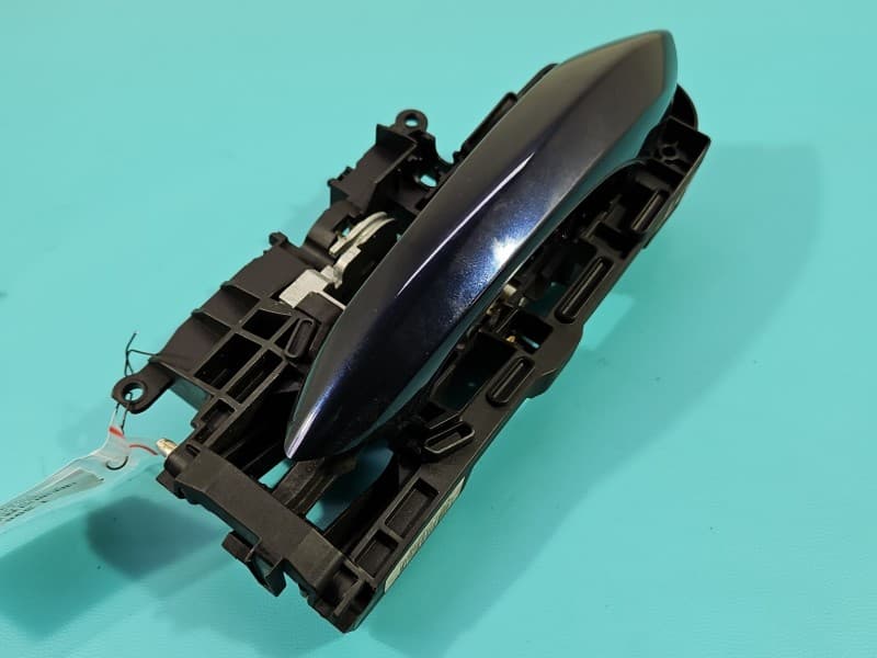 Klamka tył prawa zewnętrzna Bmw f10 f11 7565009 A89