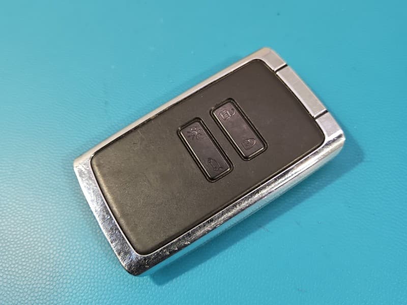 PILOT KLUCZYK KEYLESS Renault Espace V