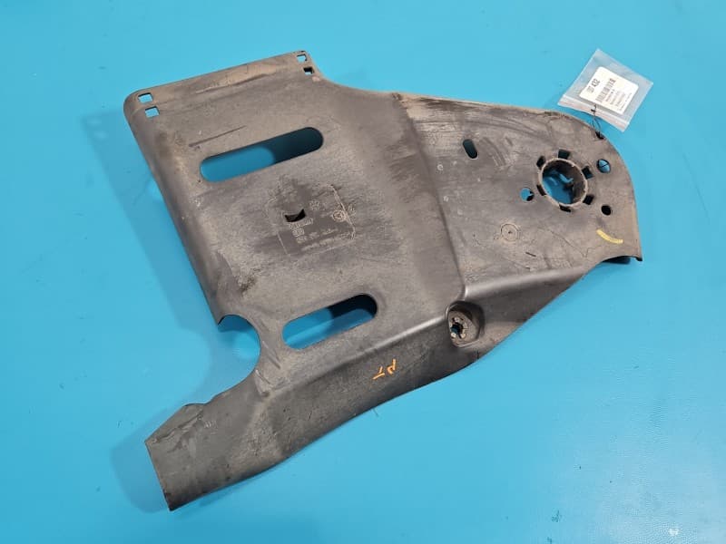 Osłona ZAŚLEPKA PLASTIK Tylnej belki PT Skoda Octavia IV 5Q0501560J