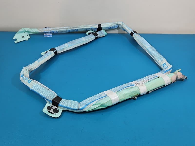 Kurtyna prawa poduszka airbag Skoda Octavia III HB 5E0880742