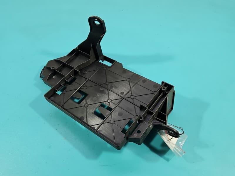 uchwyt mocowanie AUDI Q5 8R 08- 8R0035464A