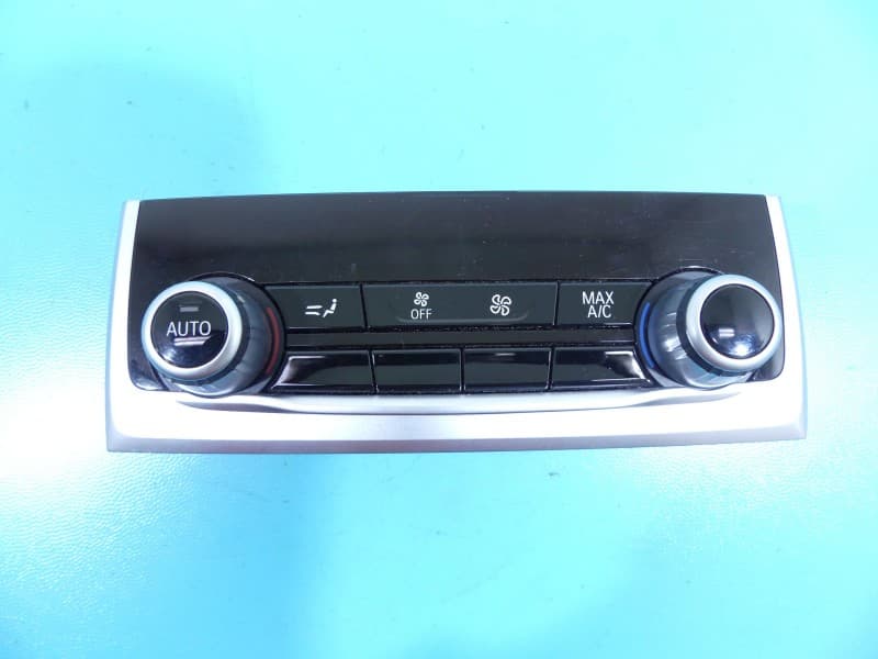 Konsola panel nawiewu BMW G11 G12 6819187-01