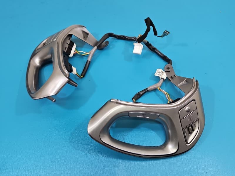 Przełącznik multifunkcja kierownicy Hyundai Ix35 96700-2S300 96700-2S800