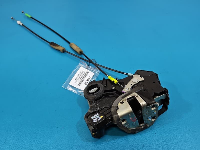 Zamek przód lewy Toyota Corolla E15 EUROPA 6pin