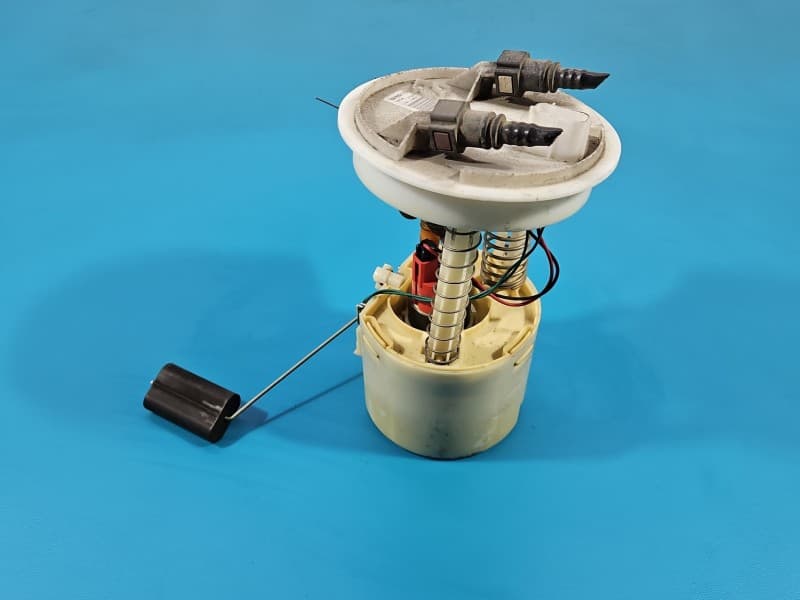 pompka Pompa paliwa Ford Fusion 1,4 16V KWN831-1815A 4pin