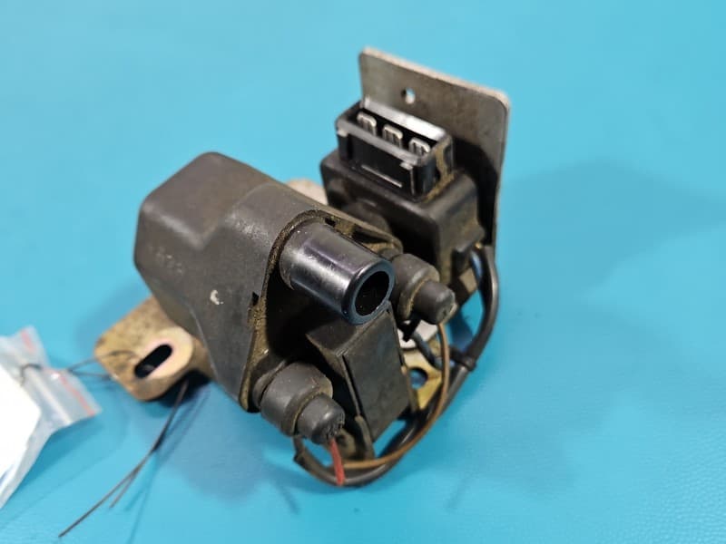 Cewka zapłonowa Audi 80 B4 2,0 8V