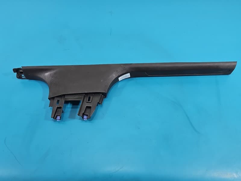 Osłona ZAŚLEPKA PLASTIK PROGU PRAWA Opel Grandland YP00011377 YP00011177