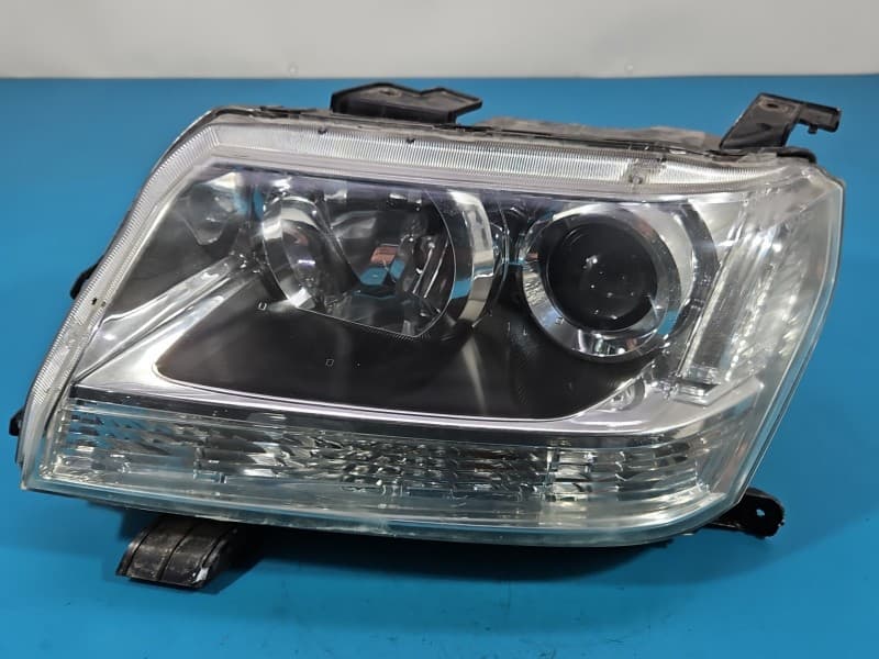 Reflektor lewy lampa przód Suzuki Grand Vitara II EUROPA 100-59079