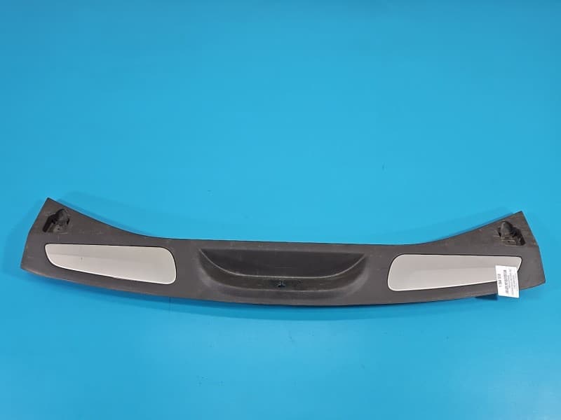 Osłona ZAŚLEPKA PLASTIK OSŁONA NA PAS TYŁ Jeep Grand Cherokee IV WK2 P1NR391U5AG 8561840