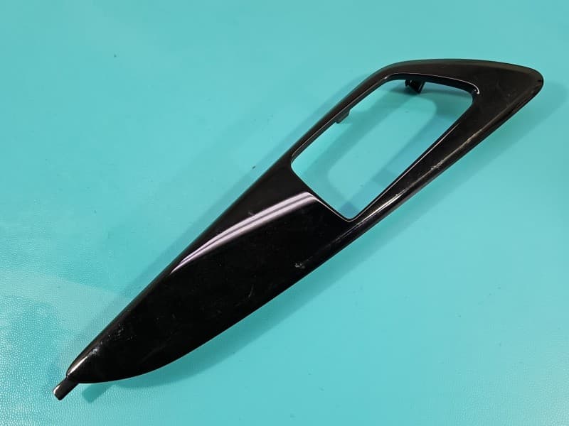 Listwa dekor deski Mitsubishi Eclipse Cross 7221C838ZZ