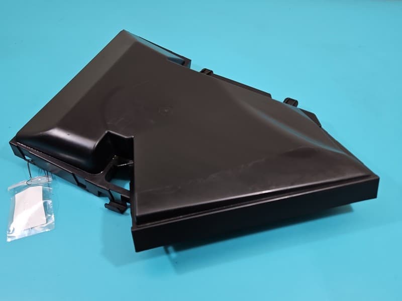 Osłona ZAŚLEPKA PLASTIK Osłona obudowy filtra powietrza BMW X5 F15 9245587