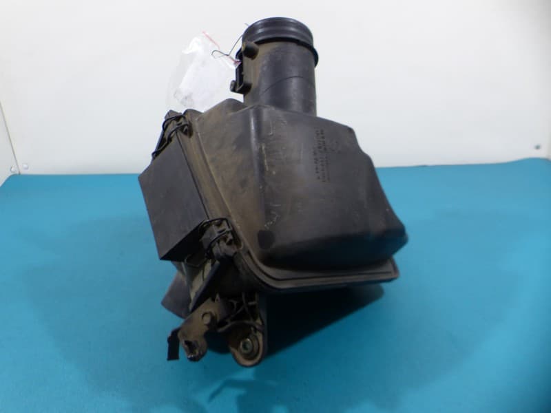 Obudowa filtra powietrza Nissan Qashqai I J10 06-13 2,0 dci