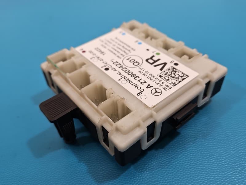 Sterownik moduł DRZWI Pp Mercedes W222 A2139002422