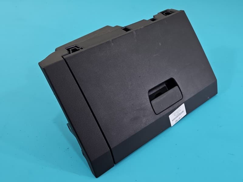 Schowek pasażera Dacia Sandero III 20- EUROPA 685009119R 685008544R