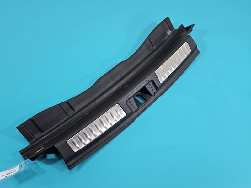 Osłona ZAŚLEPKA PLASTIK Osłona bagażnika Infiniti Q30 849925DKOA