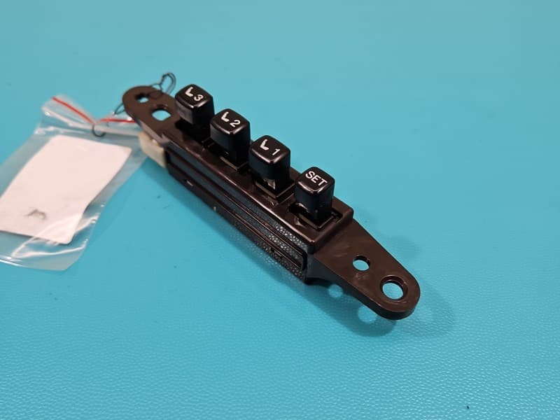Przełącznik FOTELA Toyota Land Cruiser J200 07- 15C181LH