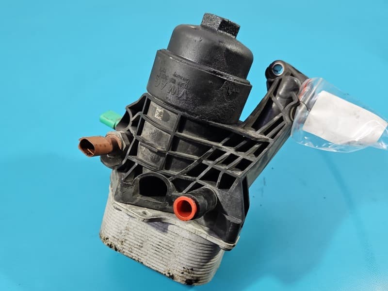Podstawa filtra oleju obudowa Vw Touran II 2,0 tdi DFE 03N115389A
