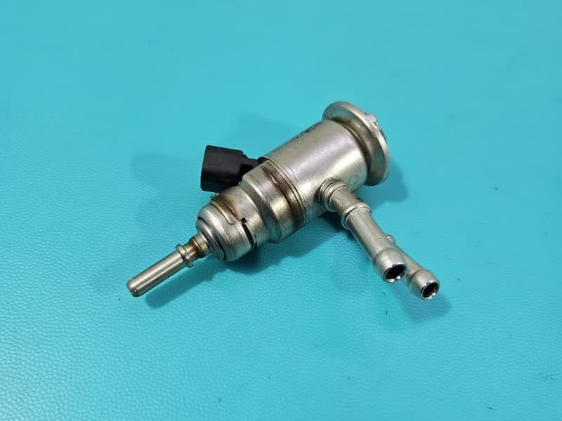 TESTOWANY Wtryskiwacz 9842811780 Peugeot 3008 II 16-23 1,5 hdi 131KM