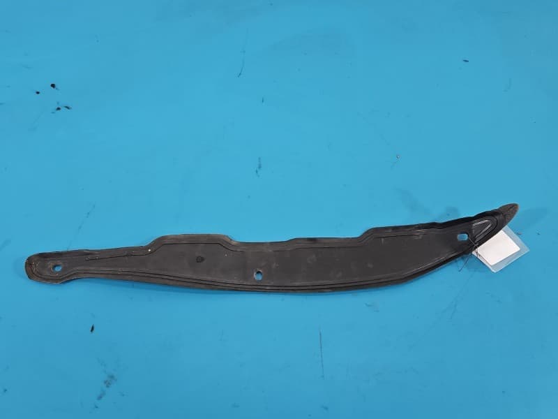 Osłona ZAŚLEPKA PLASTIK Pasa tylnego Maserati Quattroporte VI 13- 670001706